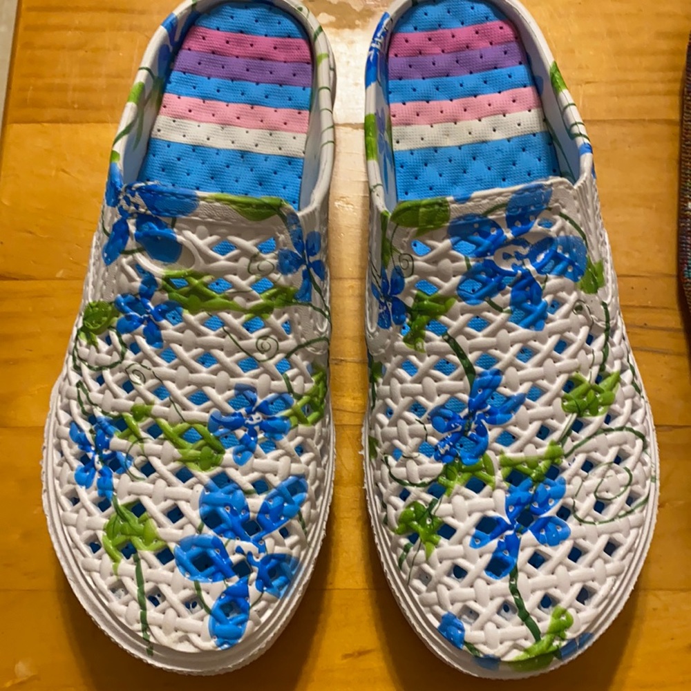 Slip on shoes